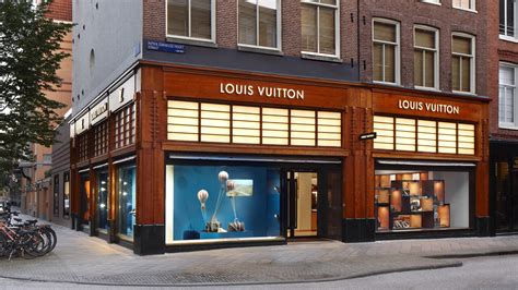 openingstijden louis vuitton amsterdam